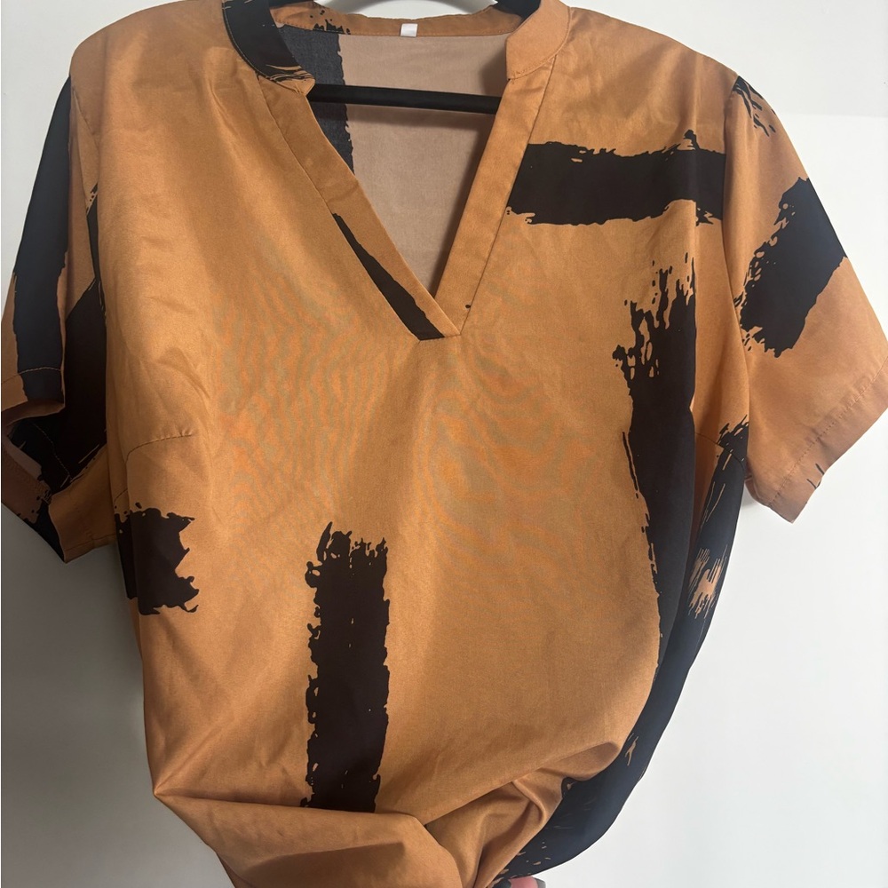 Abstract Print V-Neck Shirt